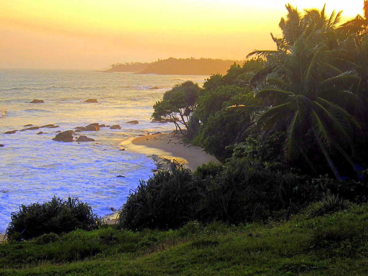 La beauté de Tangalle ne peut pas faire oublier les problèmes de sécurité au Sri Lanka Plage de Tangalle Sri Lanka au coucher du soleil
