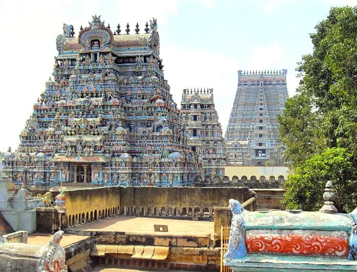 Famous temples in tamilnadu - Temple of srirangam in Trichy