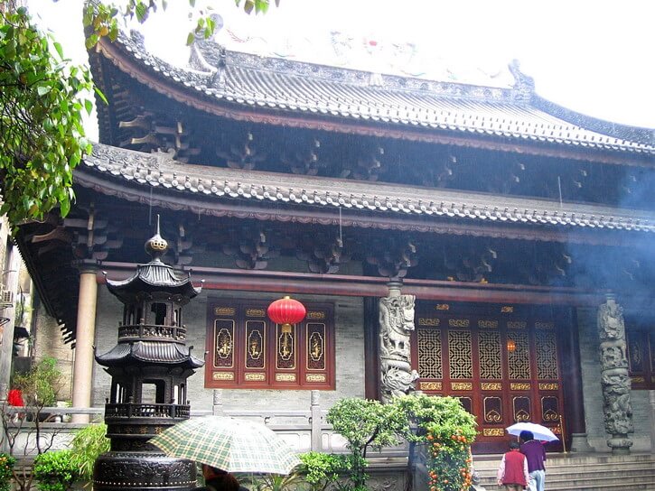 Tourist places in Canton Guangzhou : Hua Lin temple