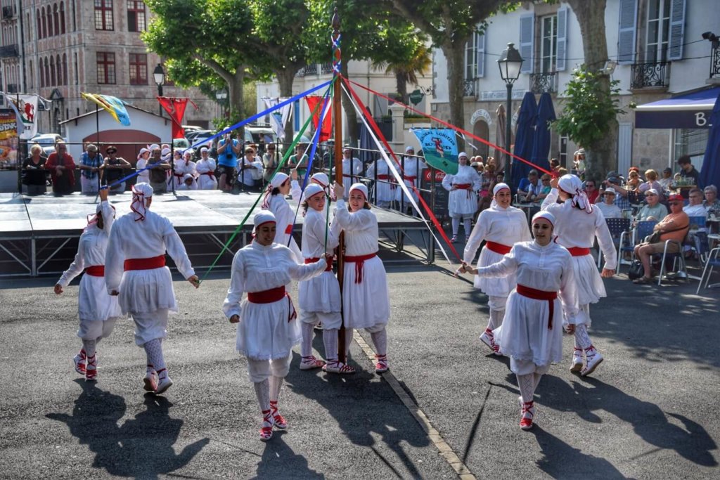 Danseurs basques du Guipuscoa