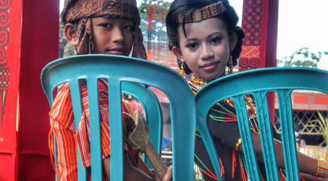 Comment découvrir les rites funéraires en Pays Toraja