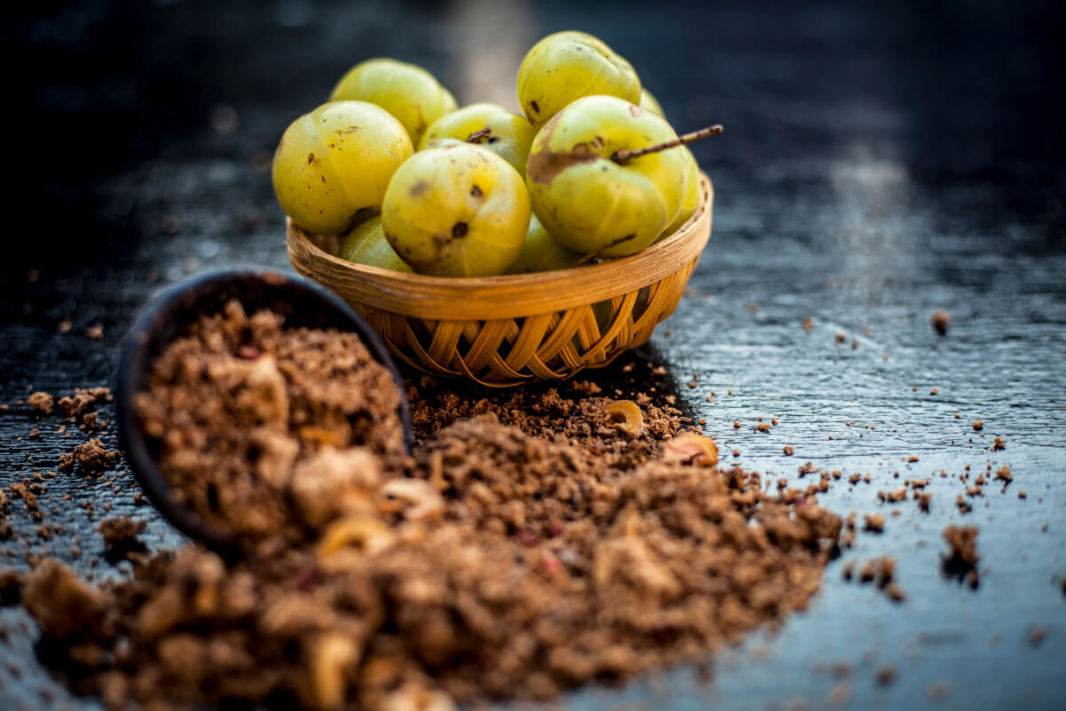 Amla powder and fruits