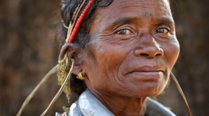 Femme de la tribu Gadaba avec ses ornements traditionnels
