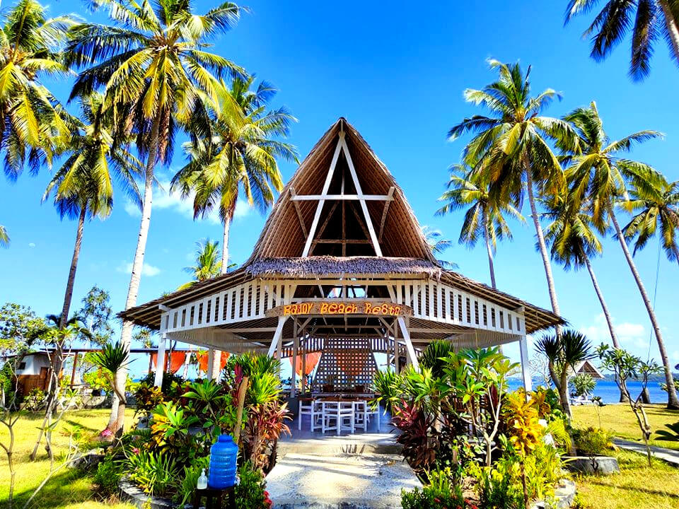 Bajoy Resto by Sunari Beach Resort