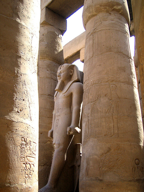 Colosse debout de Ramsès II